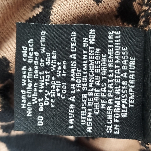 Charlie Paige Nadia Sweater Top Cheetah Print Large - Picture 10 of 10